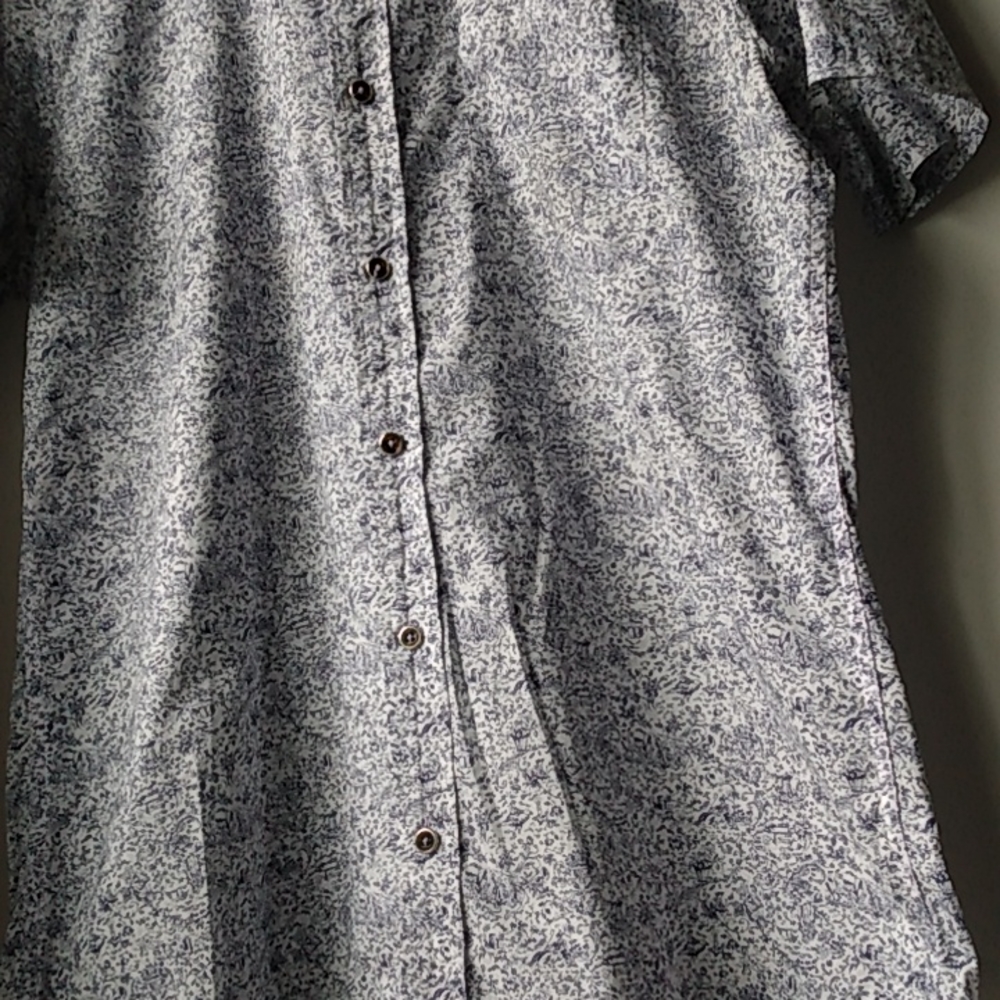 Men's untucked Short sleeve Button down by Modern Amusement in Sz M - Picture 5 of 8